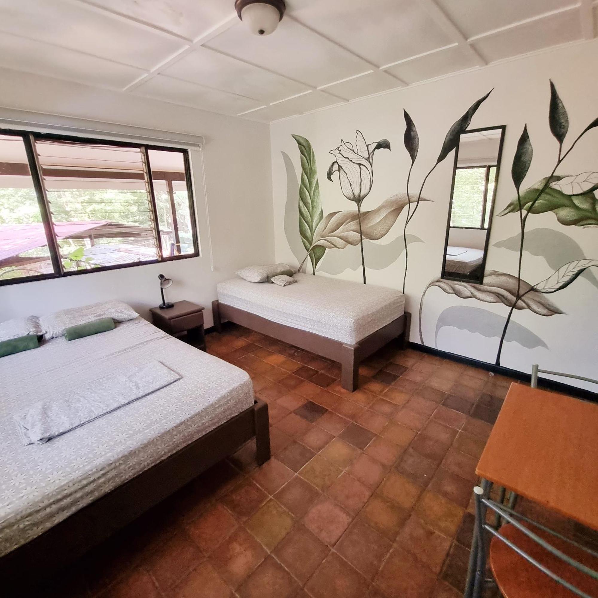 Casa Pura Vida Surf Hostel - Tamarindo Costa Rica Exterior photo
