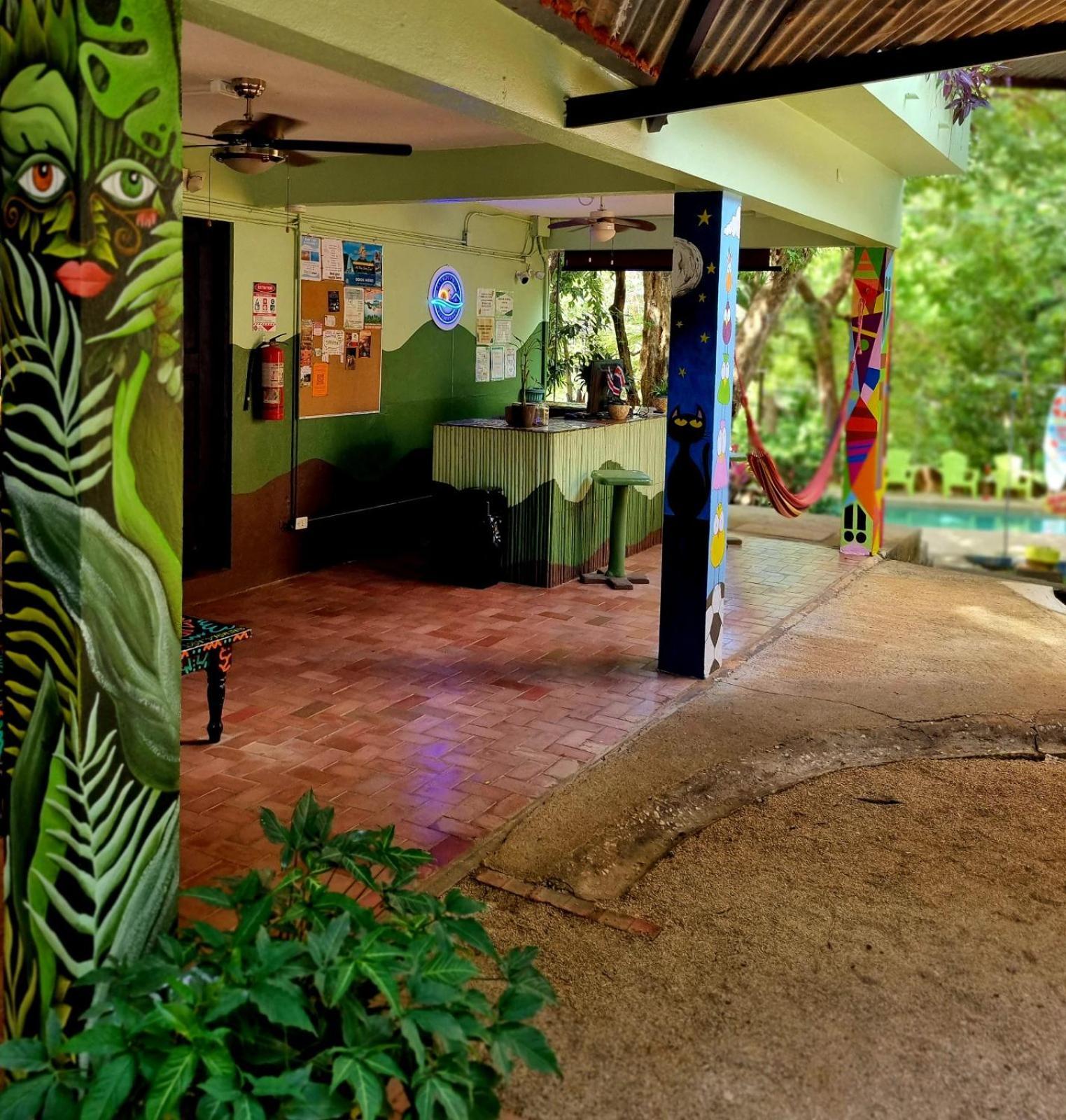 Casa Pura Vida Surf Hostel - Tamarindo Costa Rica Exterior photo