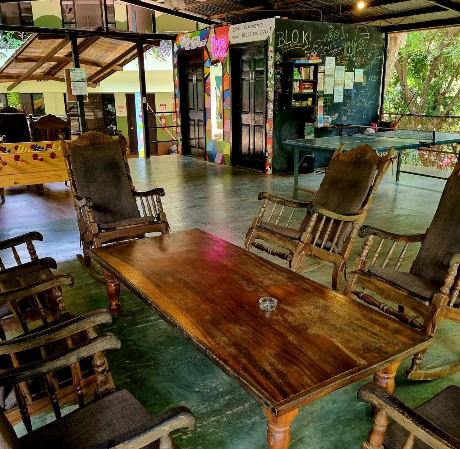 Casa Pura Vida Surf Hostel - Tamarindo Costa Rica Exterior photo