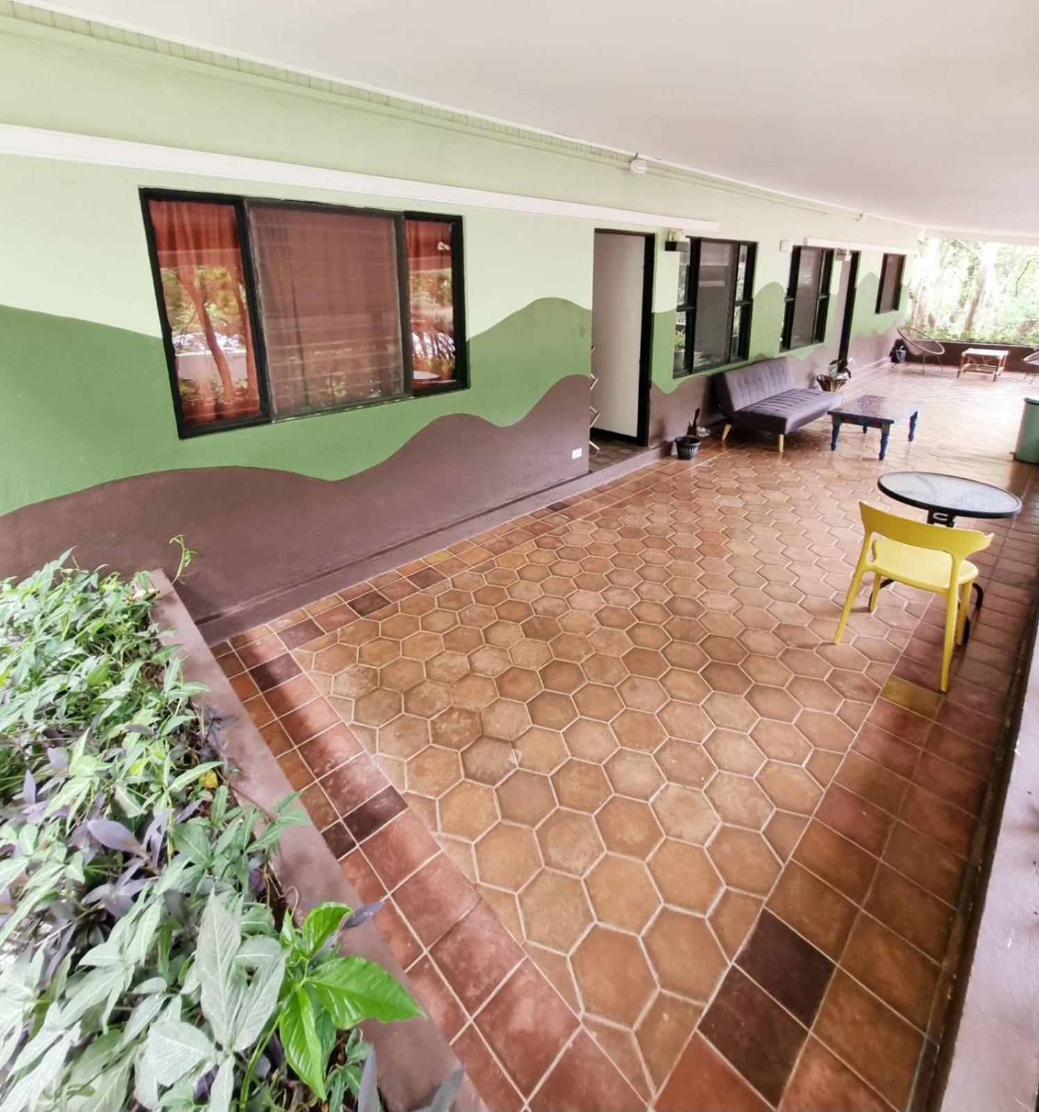Casa Pura Vida Surf Hostel - Tamarindo Costa Rica Exterior photo
